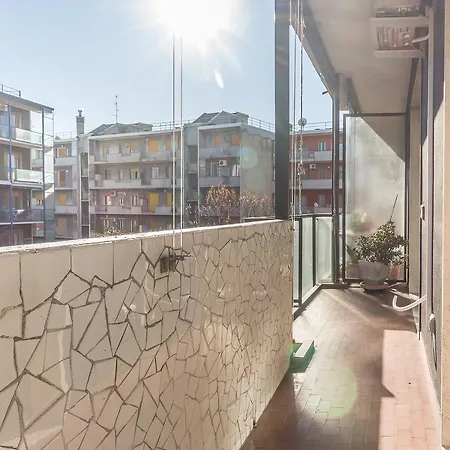 Apartment Alessia's Flat- Sondrio M3 Milan